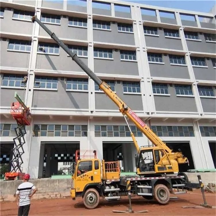 仁和高楼层玻璃吊装